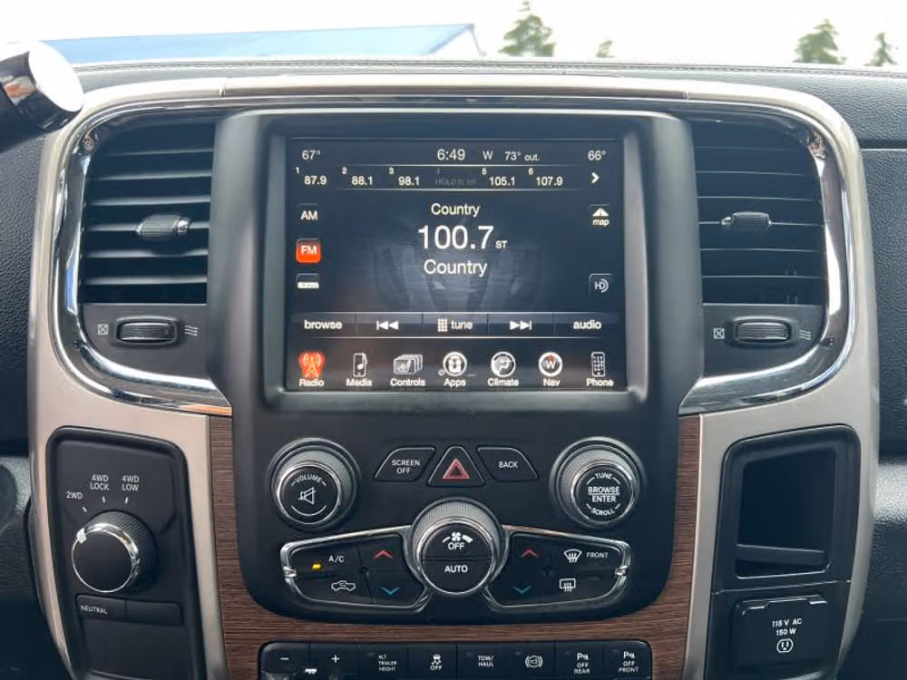 2017 Ram 3500 Laramie Image 27