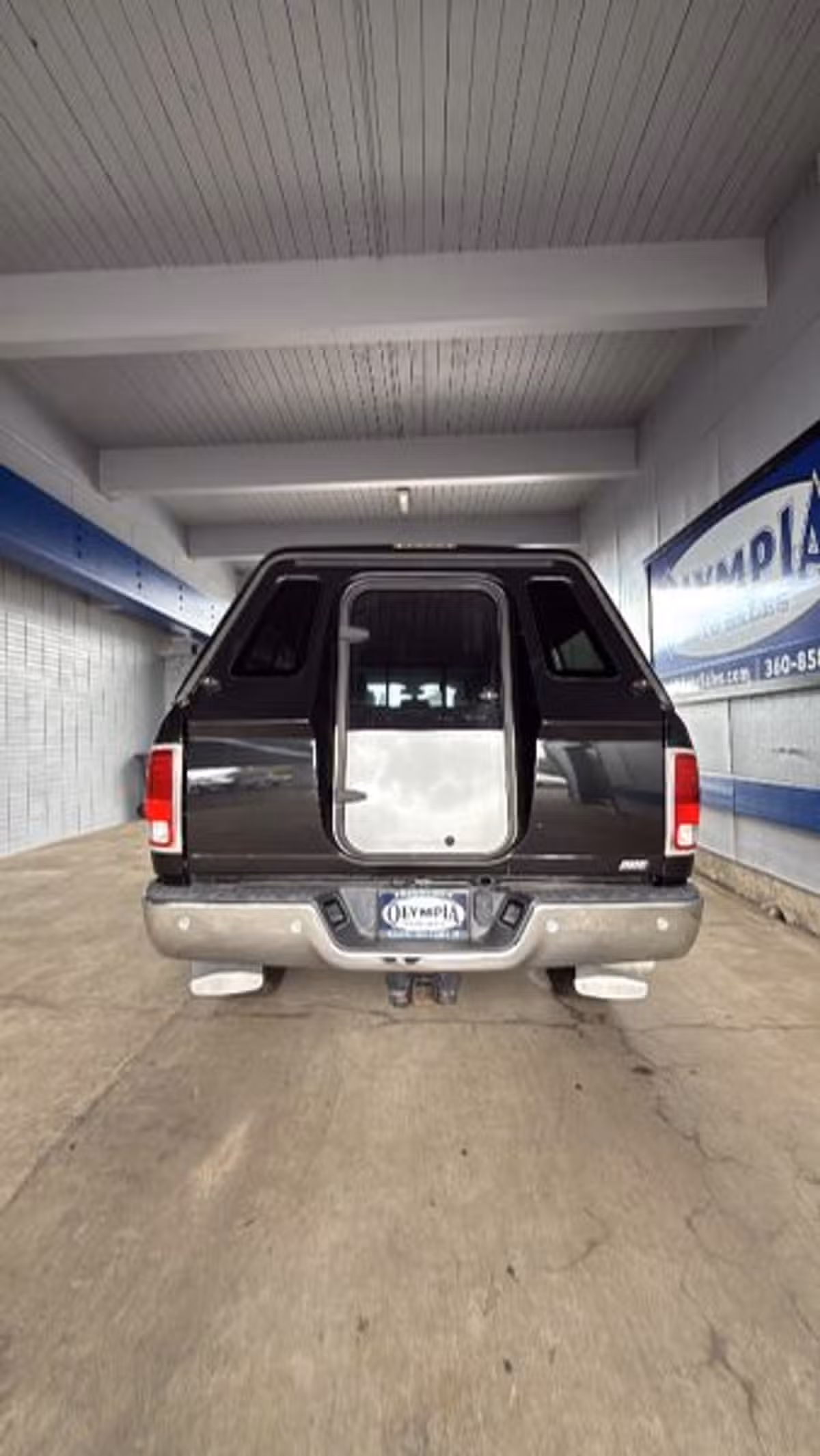 2017 Ram 3500 Laramie Image 7