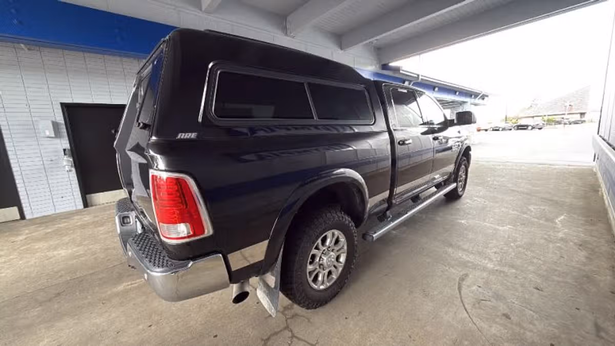 2017 Ram 3500 Laramie Image 6