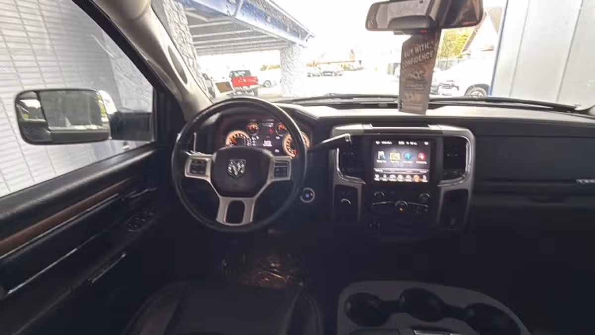 2017 Ram 3500 Laramie Image 13