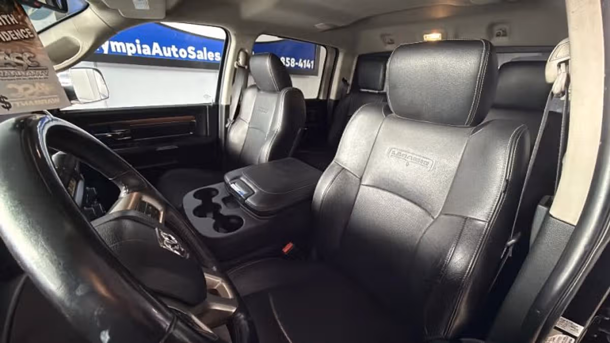 2017 Ram 3500 Laramie Image 16