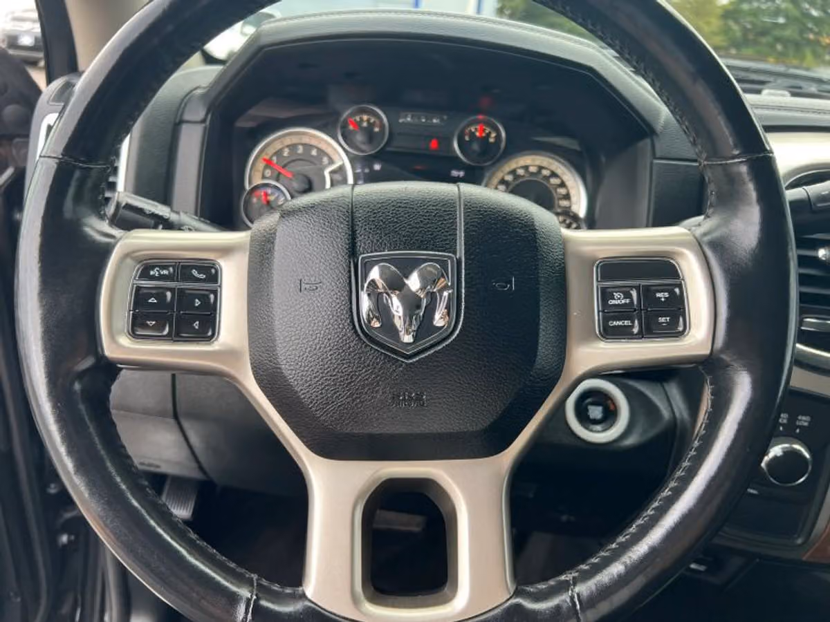 2017 Ram 3500 Laramie Image 30