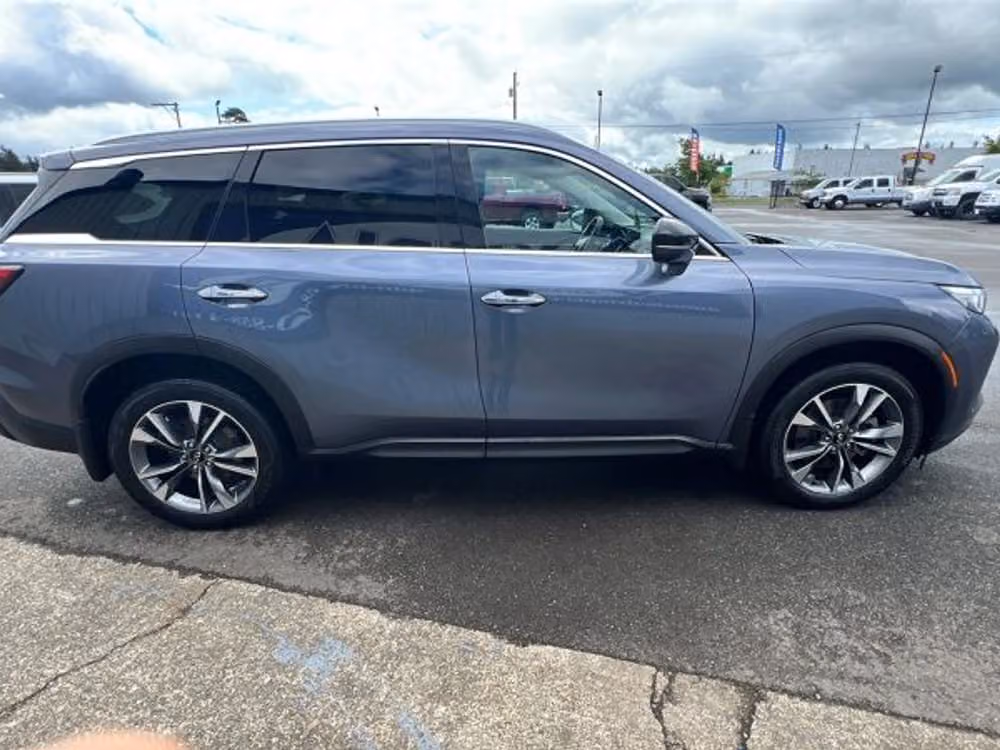2023 INFINITI QX60 Luxe Lower Image 2
