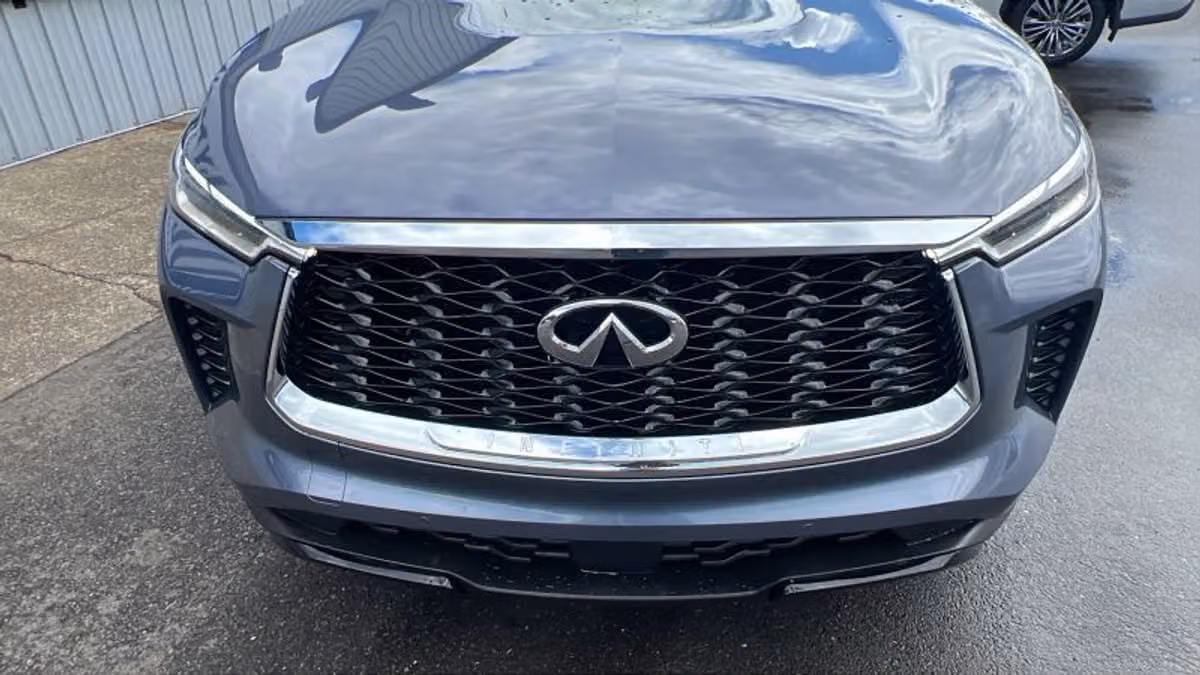 2023 INFINITI QX60 Luxe Image 3