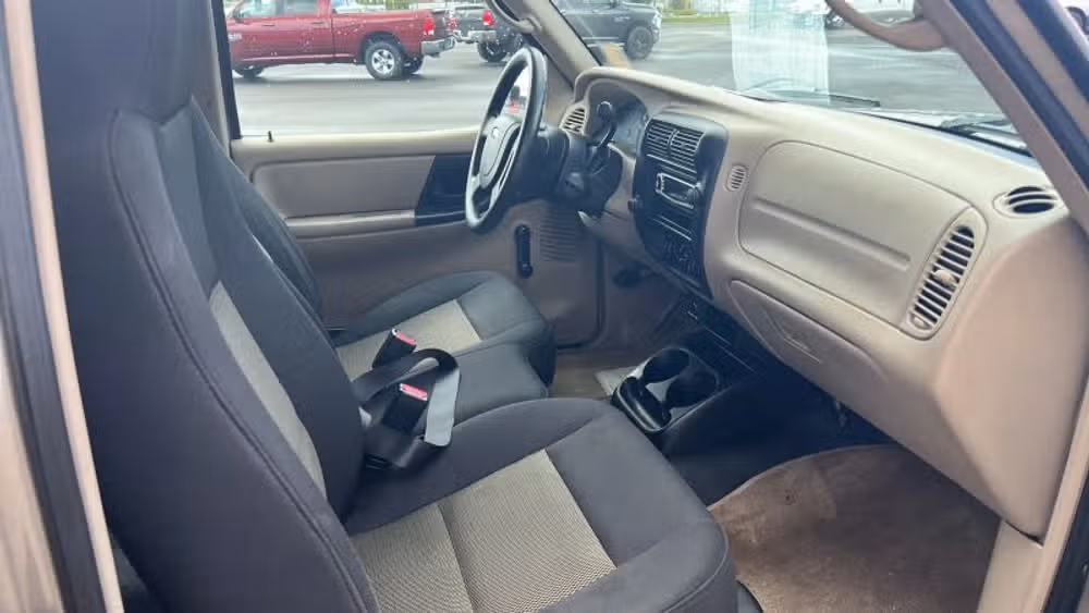 2004 Ford Ranger XL Image 5
