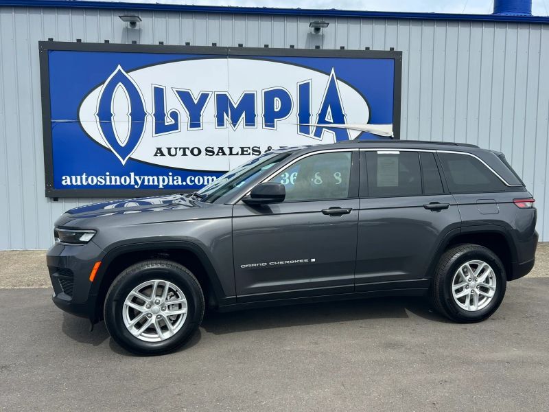 2025 Jeep Grand Cherokee Laredo