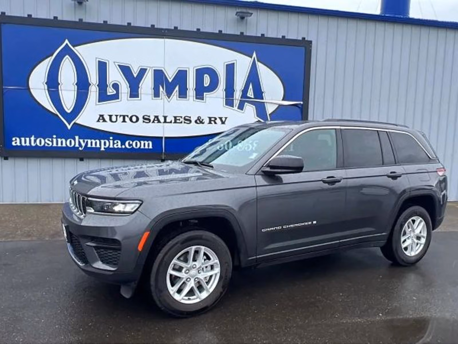 2025 Jeep Grand Cherokee Laredo X Upper Image 1