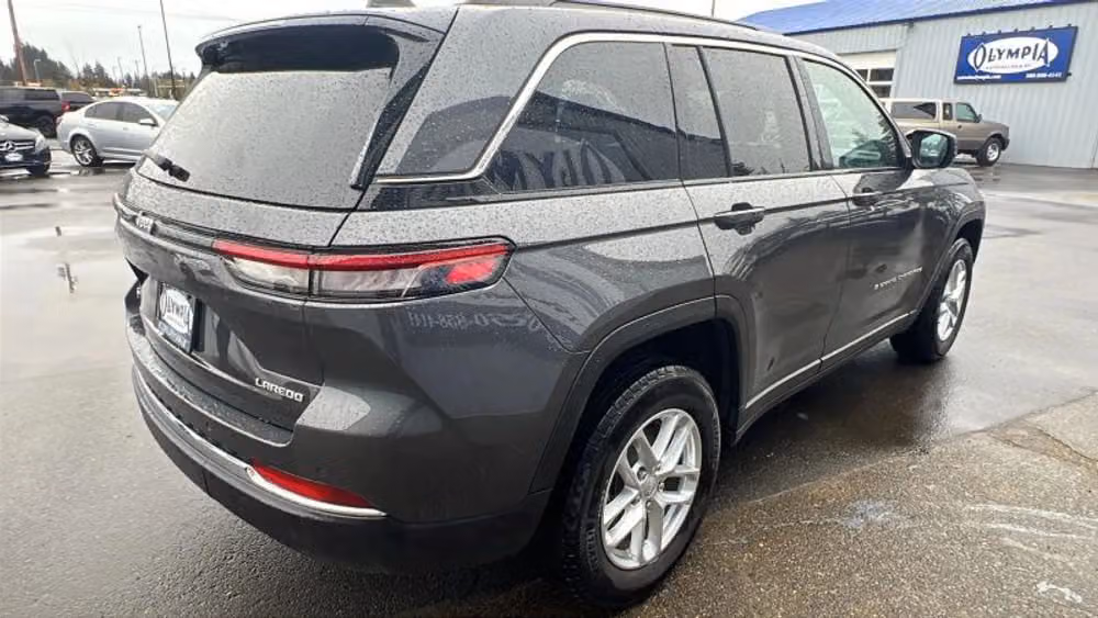 2025 Jeep Grand Cherokee Laredo X Image 10