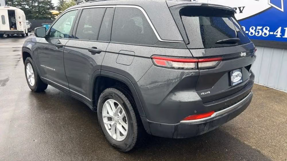 2025 Jeep Grand Cherokee Laredo X Image 13