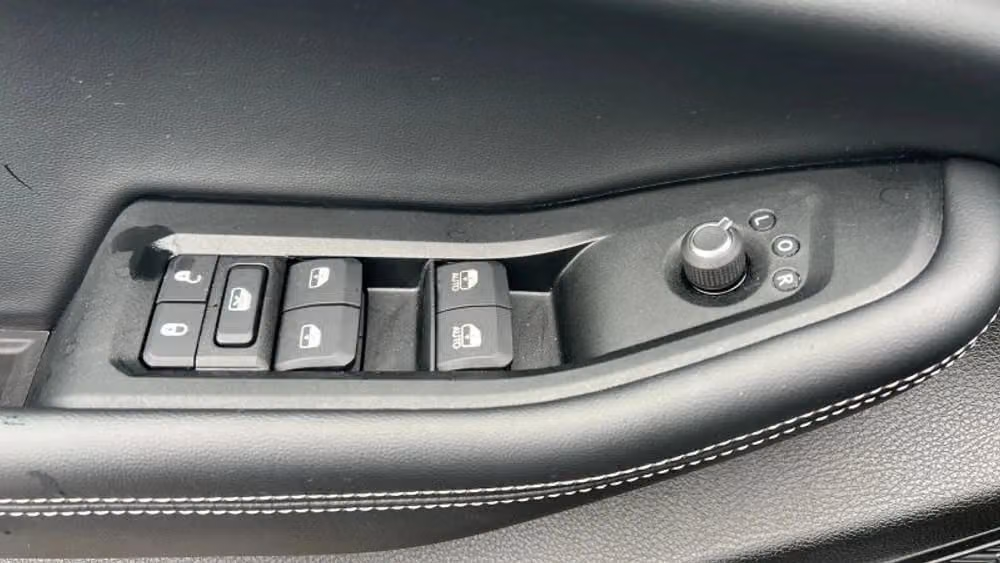 2025 Jeep Grand Cherokee Laredo X Image 16