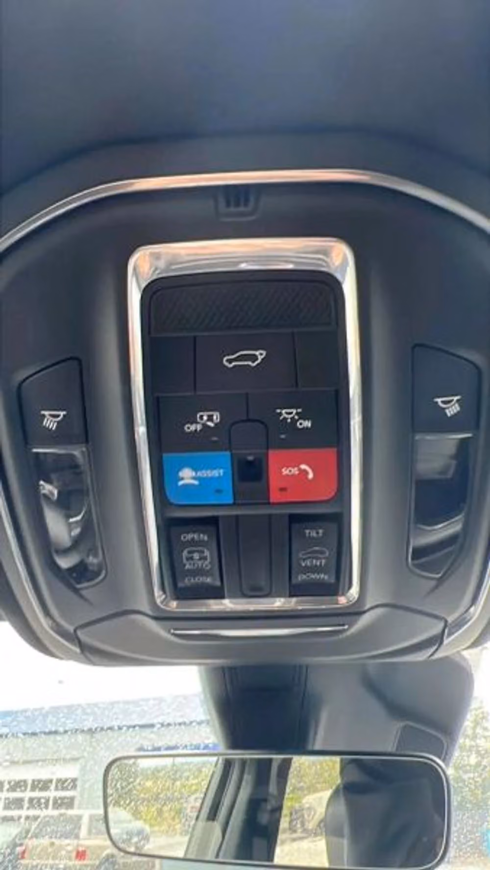 2025 Jeep Grand Cherokee Laredo X Image 32