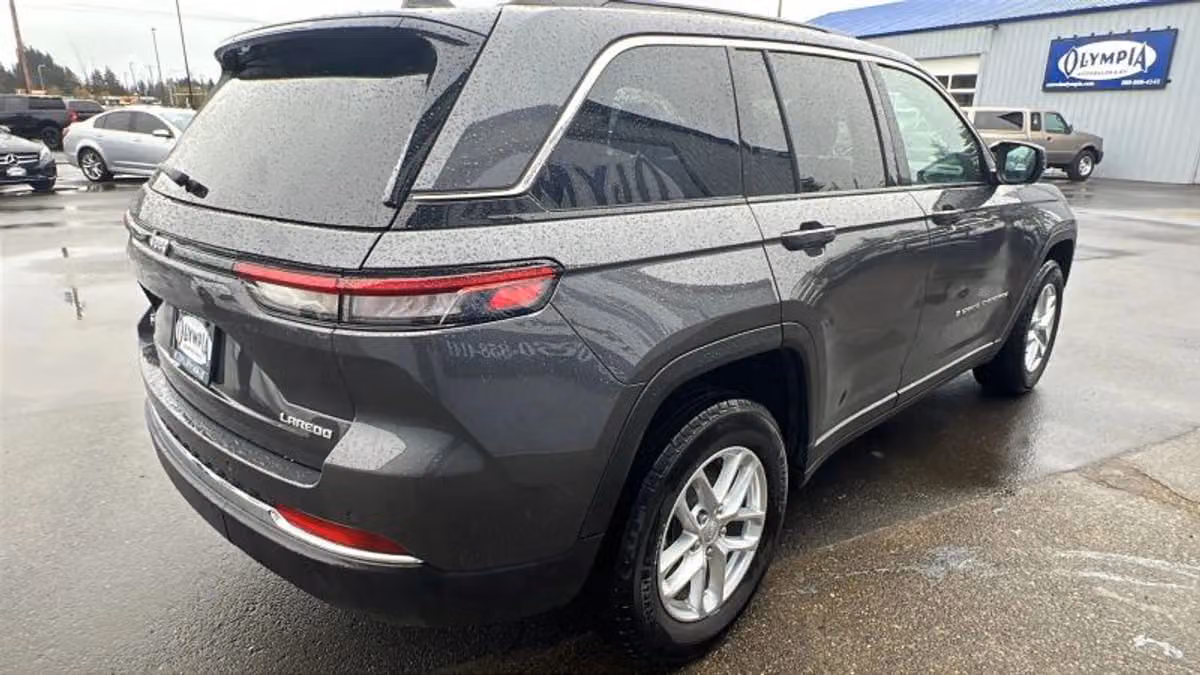 2025 Jeep Grand Cherokee Laredo X Image 10