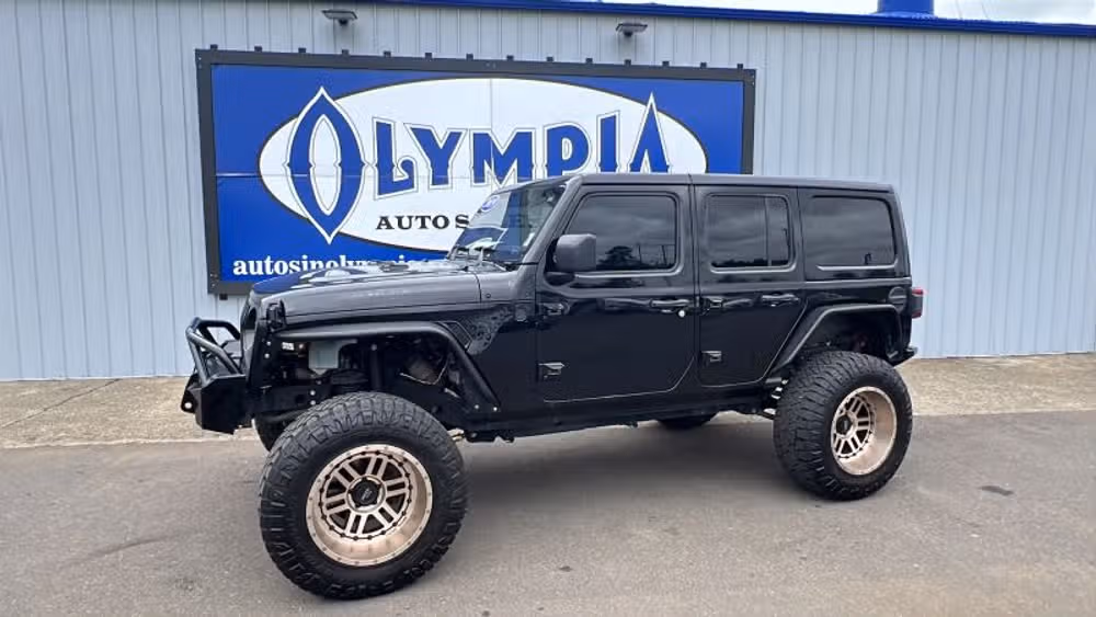 2019 Jeep Wrangler Sahara's photo
