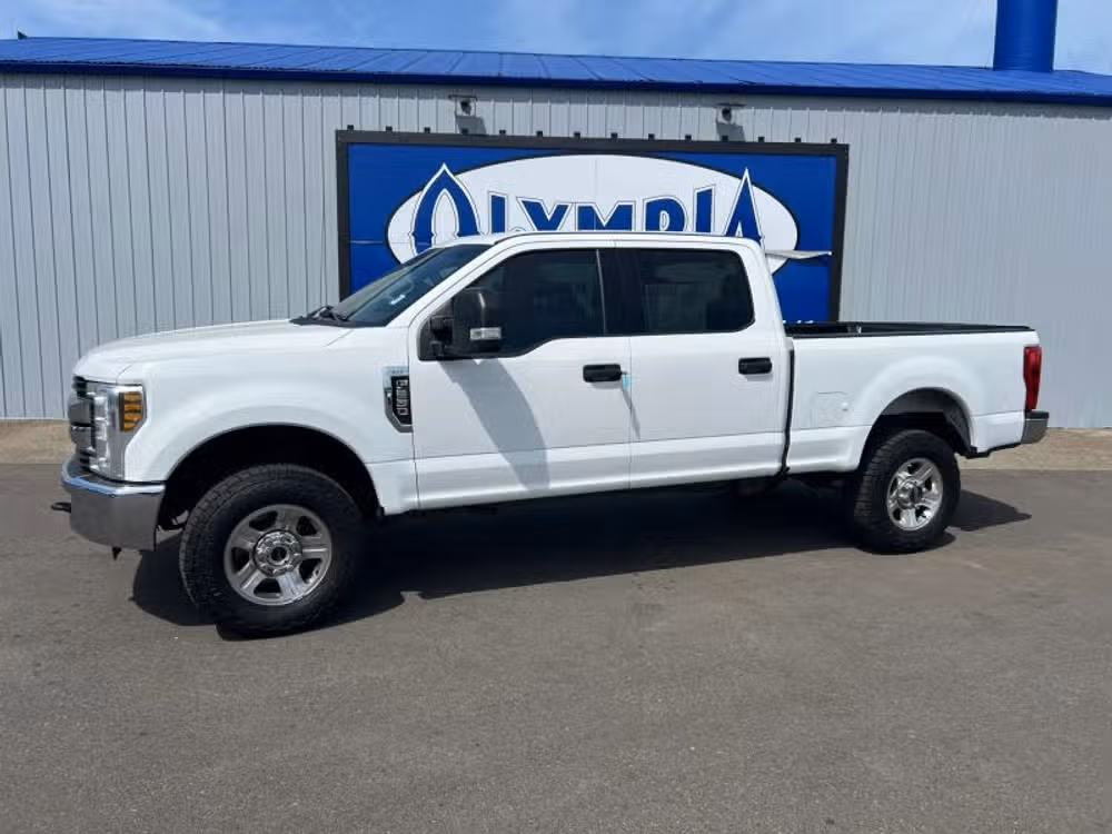 2018 Ford F-350 XLT 4x4 Crew Cab 176 in SRW's photo