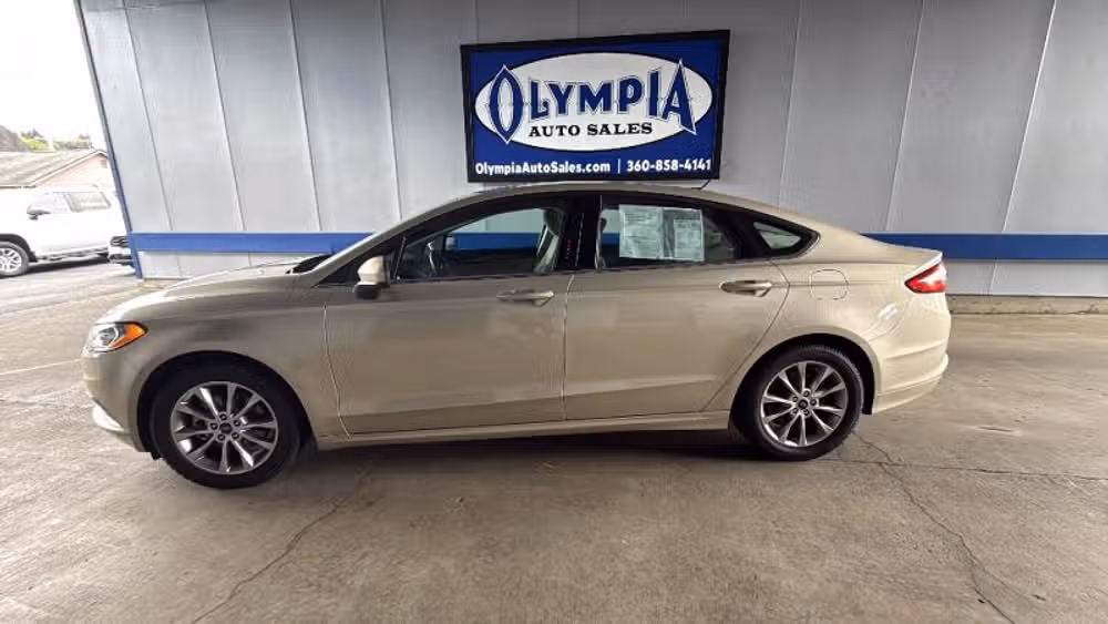 2017 Ford Fusion SE FWD's photo