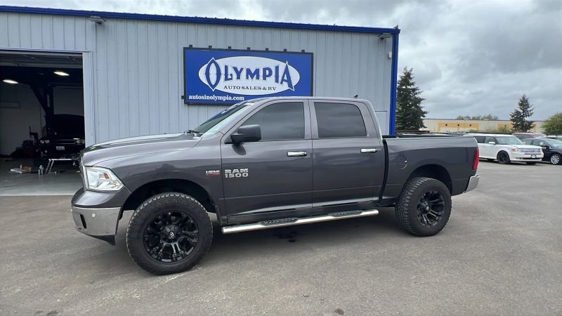 2016 RAM 1500 Big Horn 4x4 Crew Cab 5'7's photo