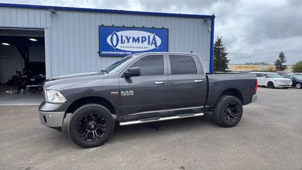 2016 RAM 1500 Big Horn 4x4 Crew Cab 5'7's photo