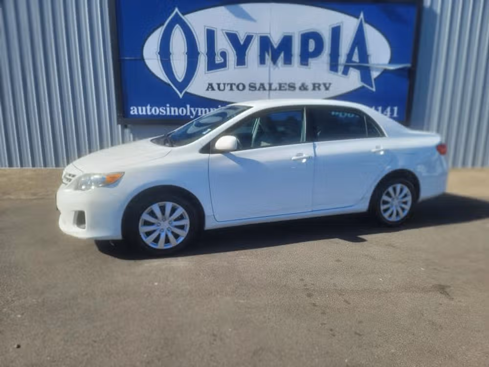 2013 Toyota Corolla LE AT's photo