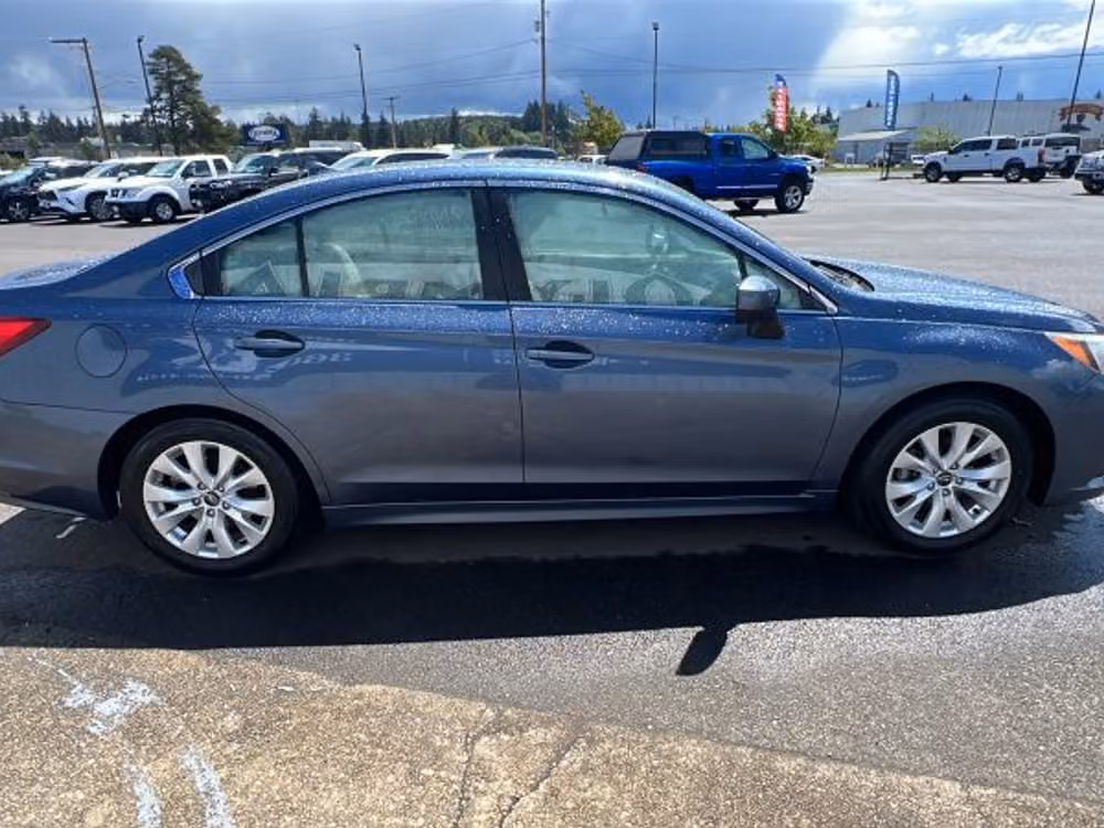 2017 Subaru Legacy 2.5i Premium Lower Image 2