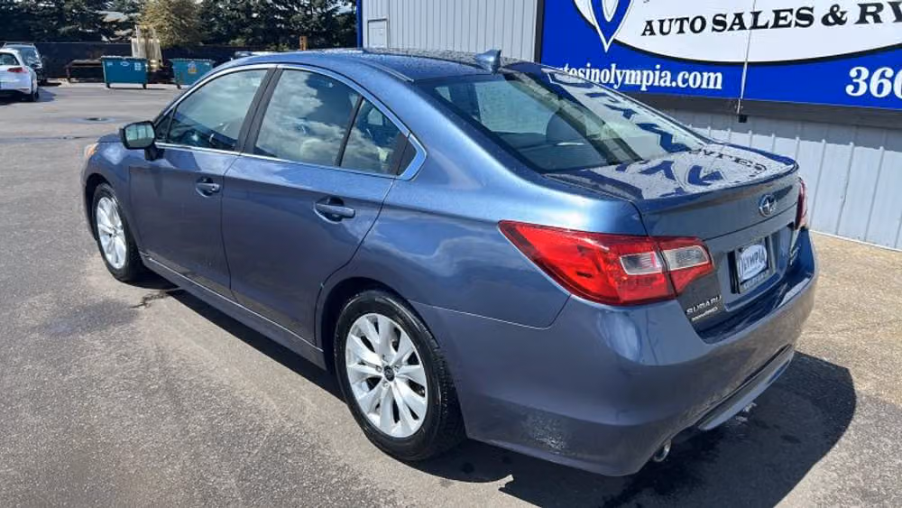 2017 Subaru Legacy 2.5i Premium Image 12