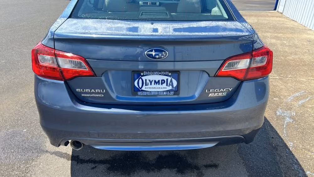 2017 Subaru Legacy 2.5i Premium Image 11