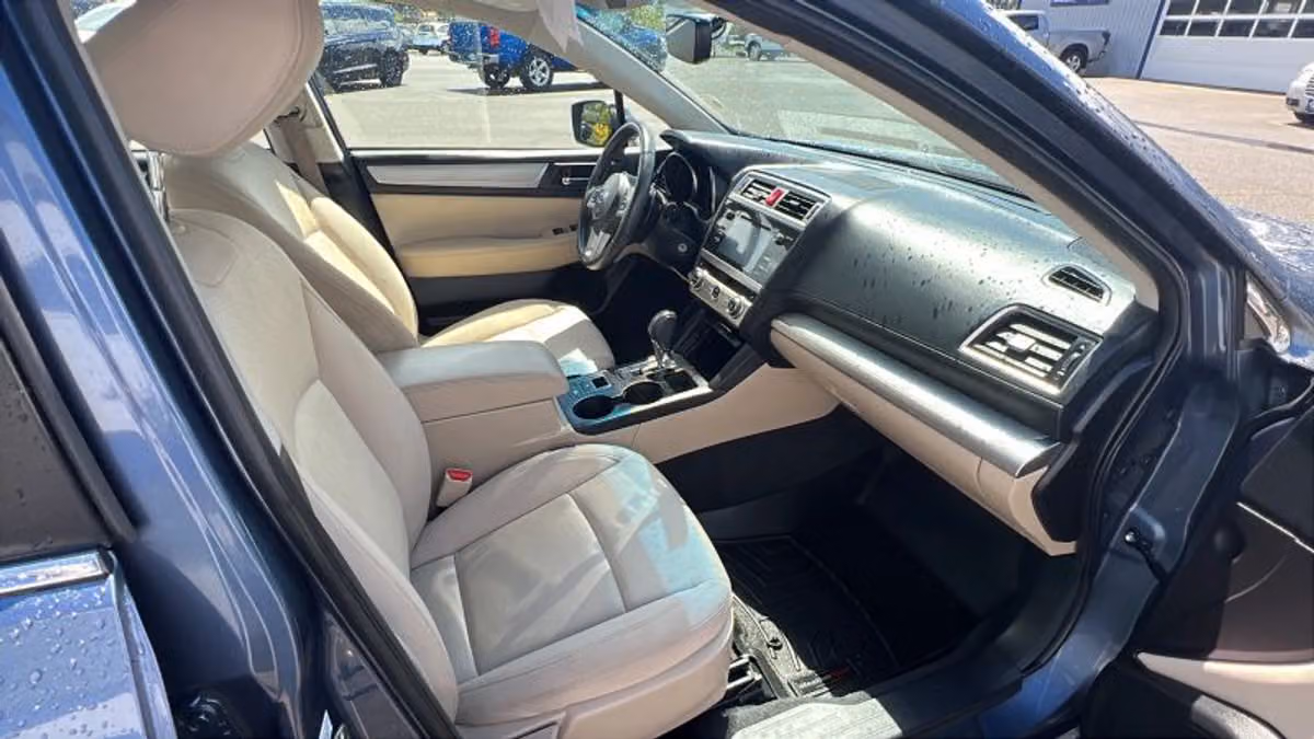 2017 Subaru Legacy 2.5i Premium Image 6
