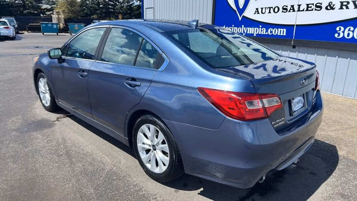 2017 Subaru Legacy 2.5i Premium Image 12