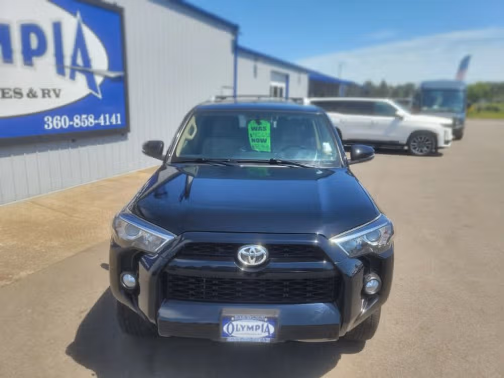 2018 Toyota 4Runner SR5 Premium Image 3