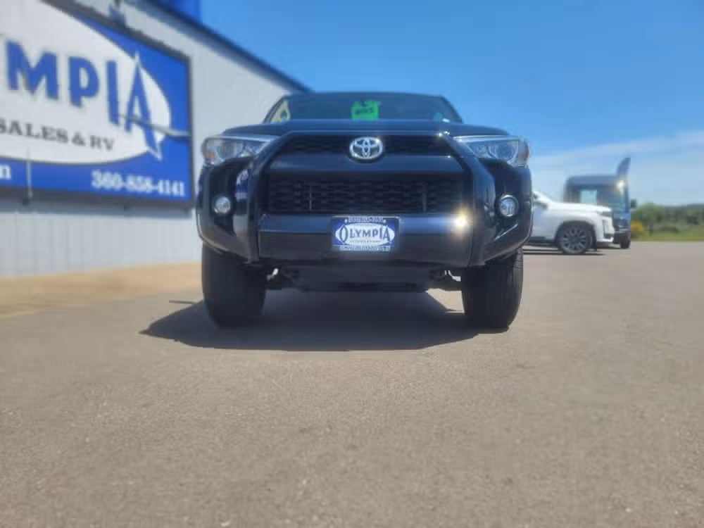 2018 Toyota 4Runner SR5 Premium Image 7