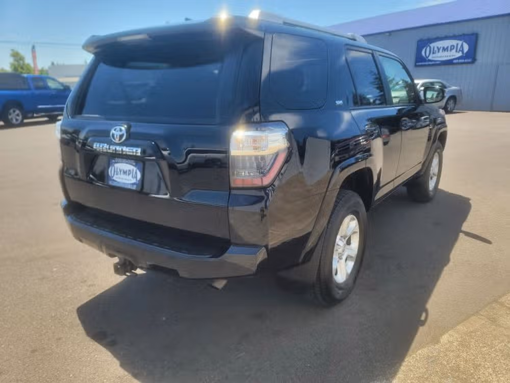 2018 Toyota 4Runner SR5 Premium Image 19