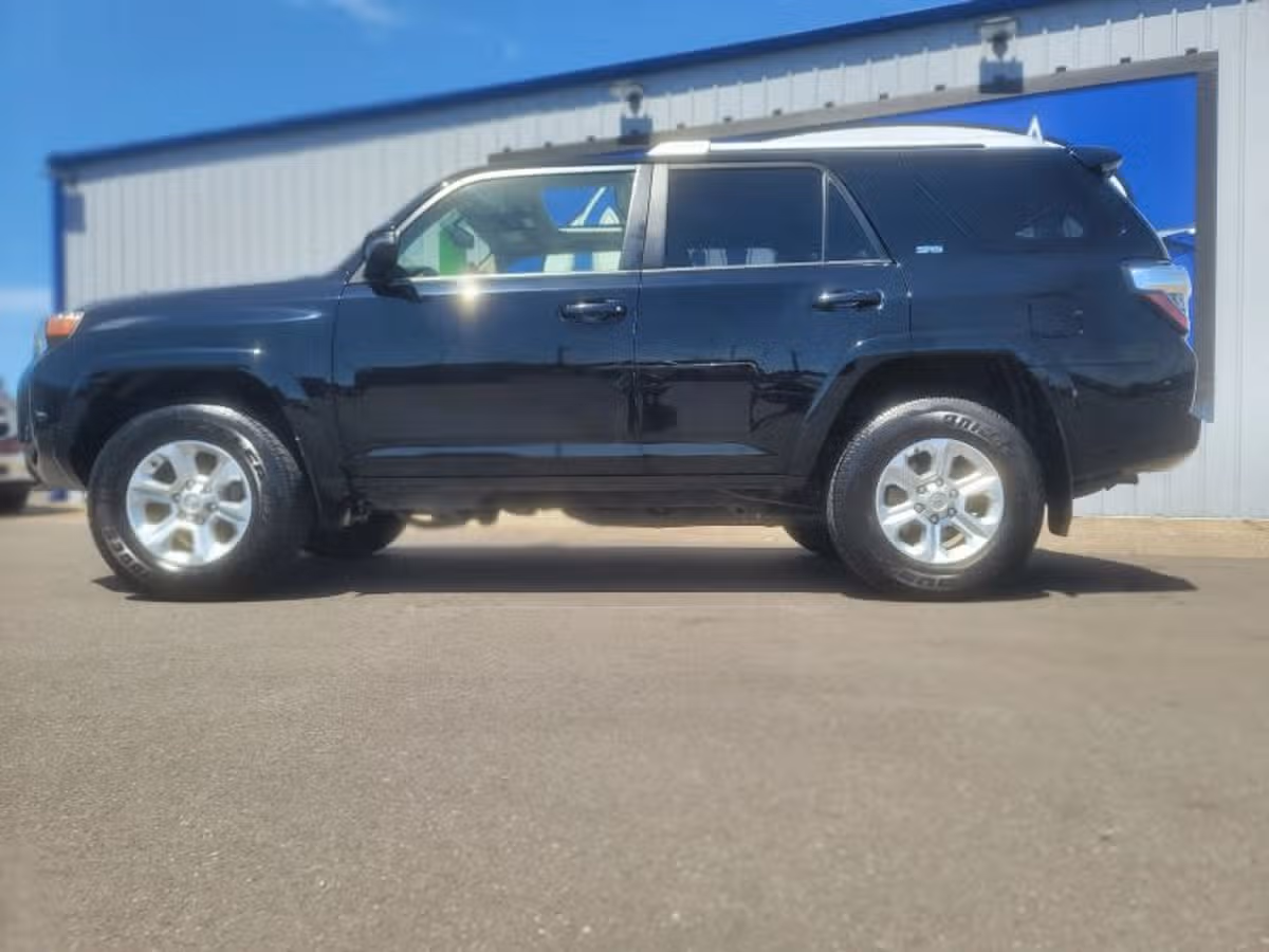 2018 Toyota 4Runner SR5 Premium Image 32