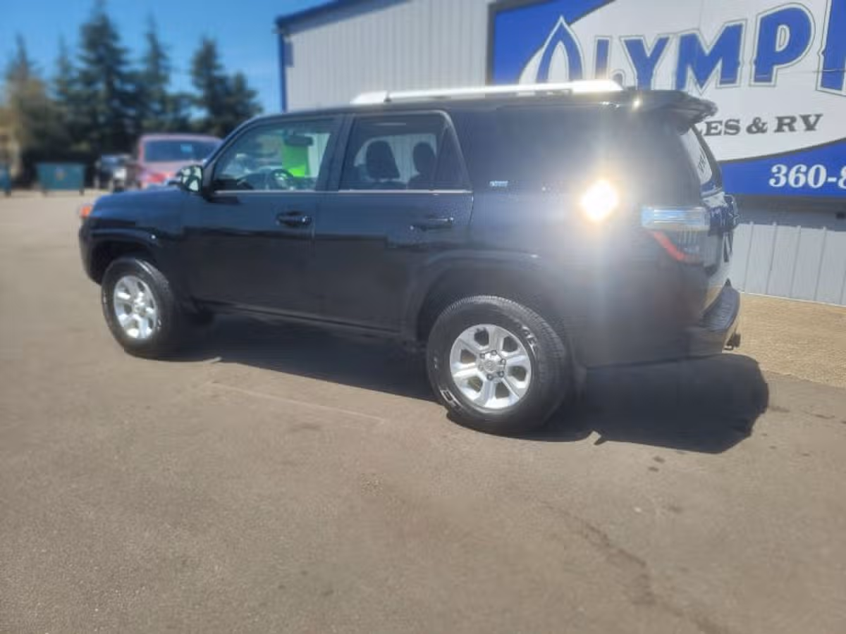 2018 Toyota 4Runner SR5 Premium Image 27