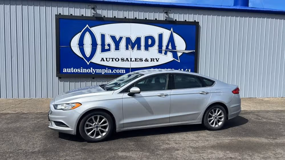 2017 Ford Fusion SE FWD's photo