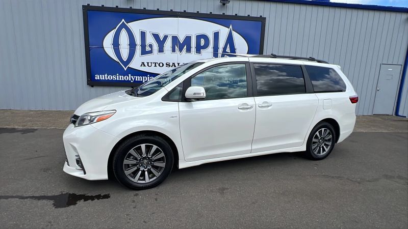 2020 Toyota Sienna Limited V6 AWD 7-Passenger's photo