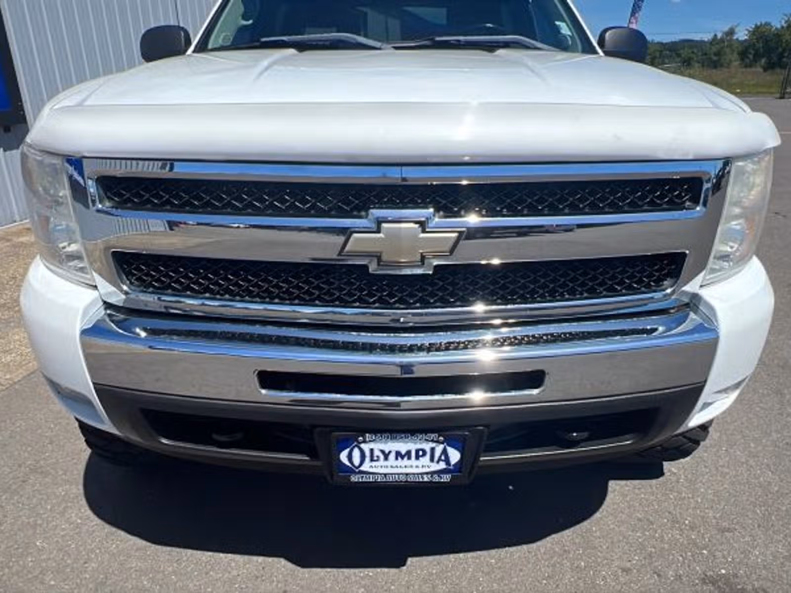 2011 Chevrolet Silverado 1500 LT Crew Cab Upper Image 2