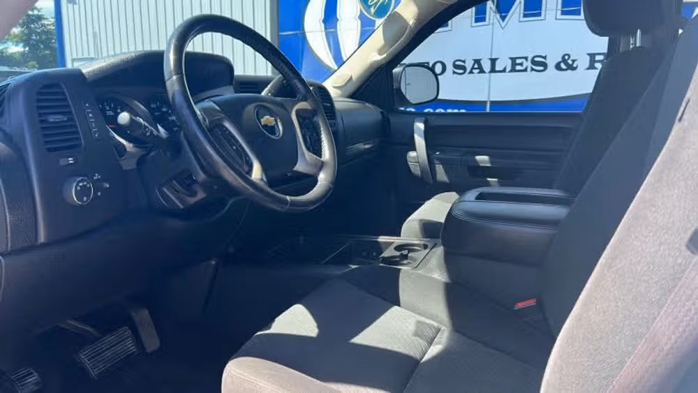 2011 Chevrolet Silverado 1500 LT Crew Cab Image 15