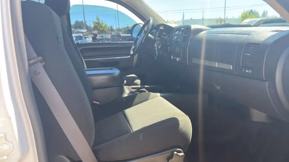 2011 Chevrolet Silverado 1500 LT Crew Cab Image 5
