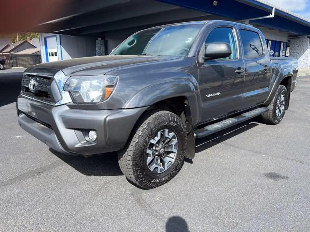 2014 Toyota Tacoma V6 Double Cab Image 3