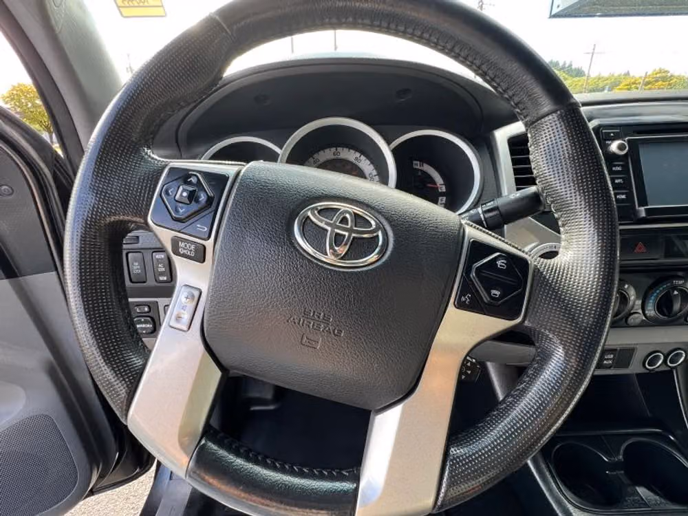 2014 Toyota Tacoma V6 Double Cab Image 26