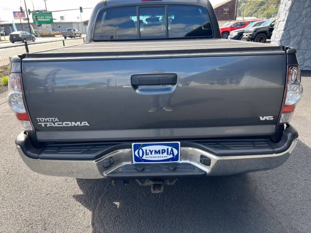 2014 Toyota Tacoma V6 Double Cab Image 14