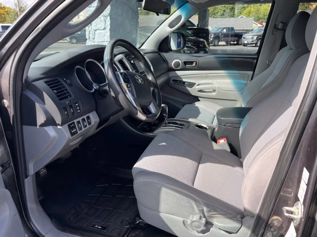 2014 Toyota Tacoma V6 Double Cab Image 20
