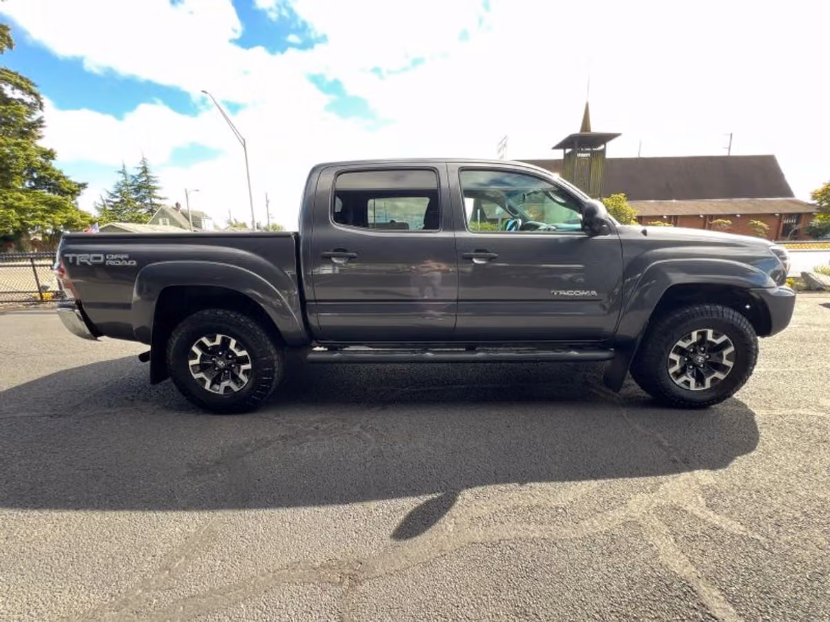 2014 Toyota Tacoma V6 Double Cab Image 7