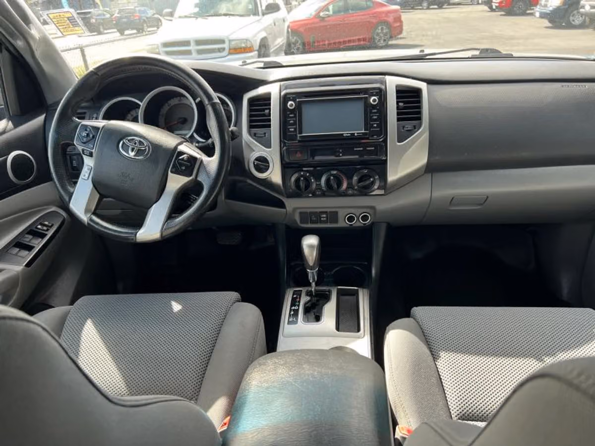 2014 Toyota Tacoma V6 Double Cab Image 12