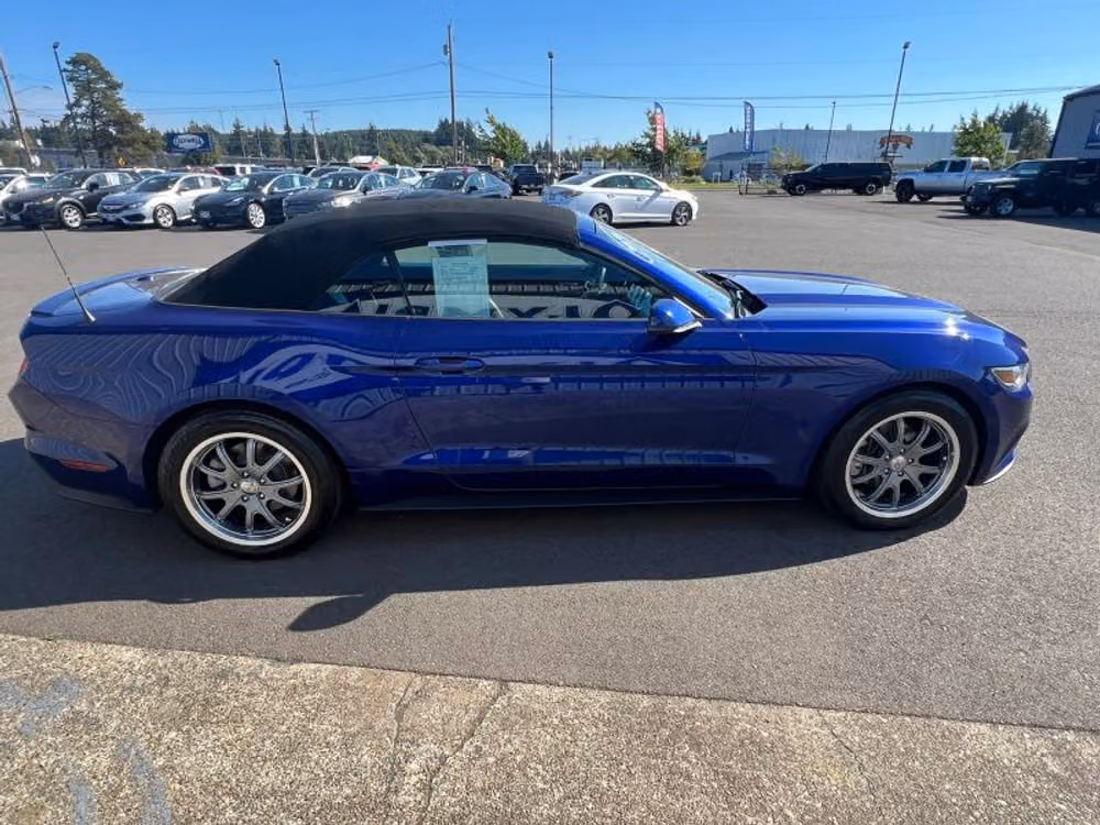 2016 Ford Mustang EcoBoost Premium Image 8