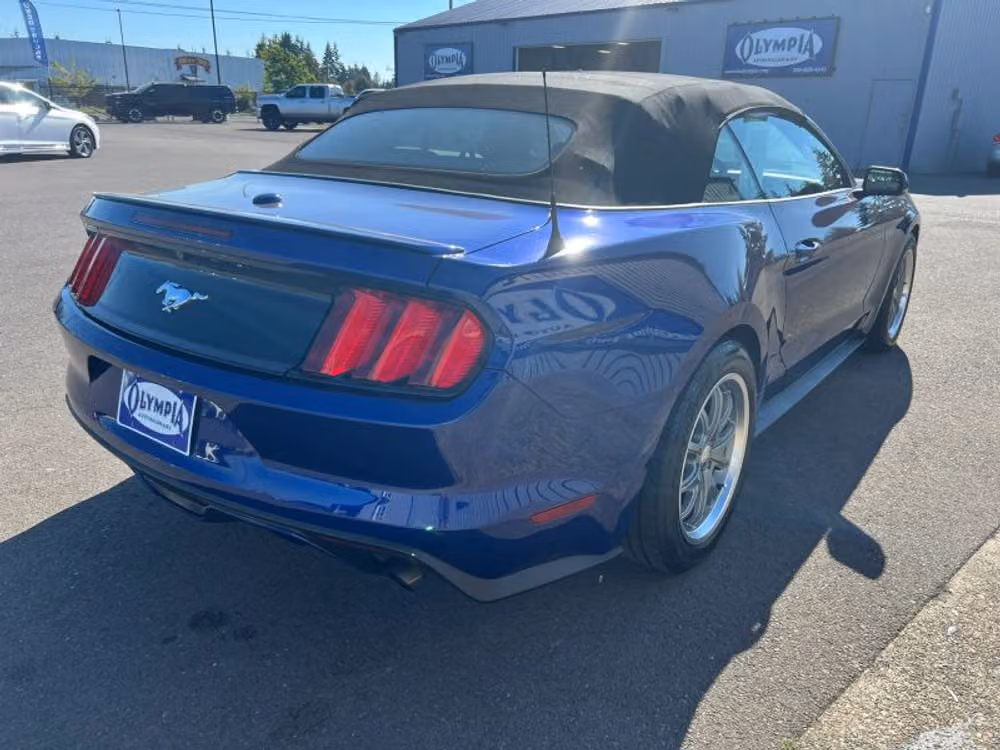 2016 Ford Mustang EcoBoost Premium Image 13