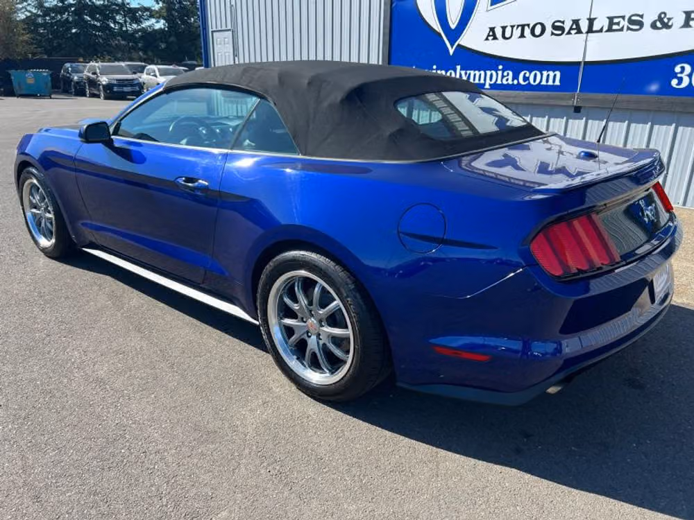 2016 Ford Mustang EcoBoost Premium Image 16