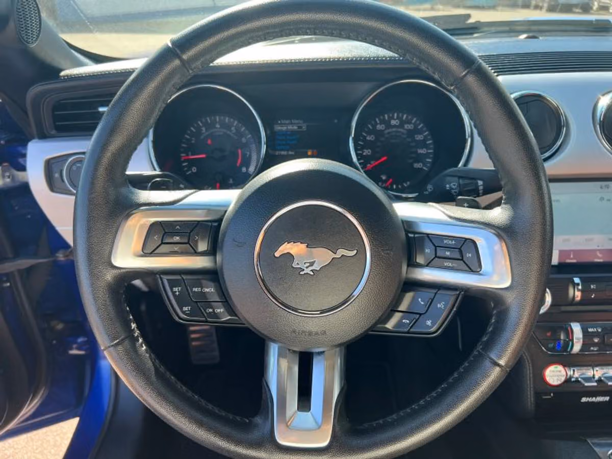 2016 Ford Mustang EcoBoost Premium Image 25