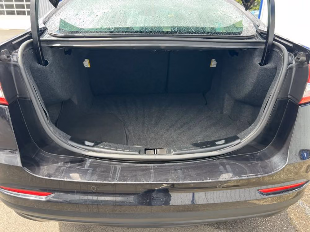 2020 Ford Fusion SE Image 16