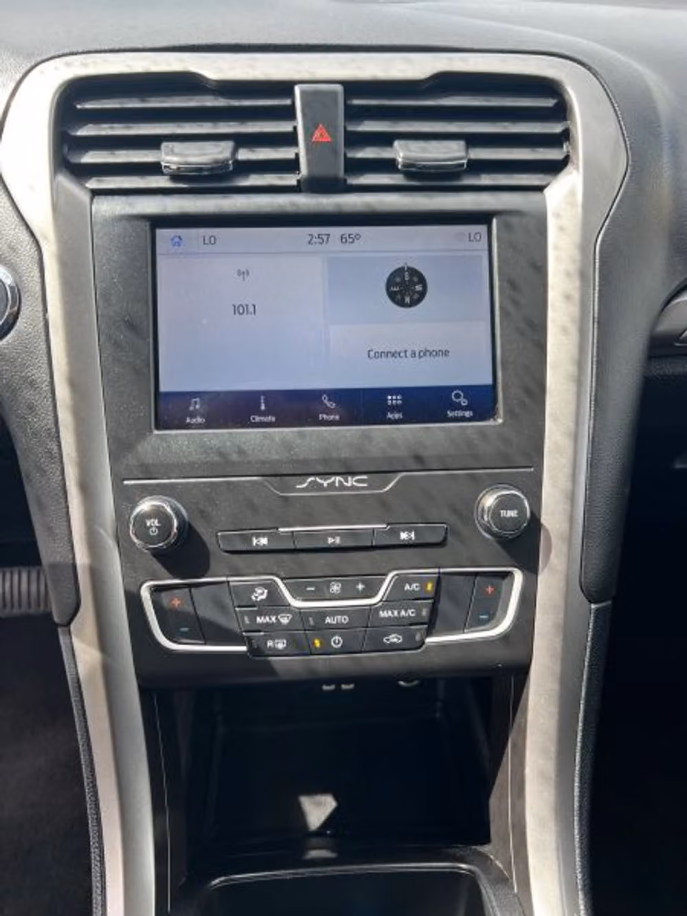 2020 Ford Fusion SE Image 34