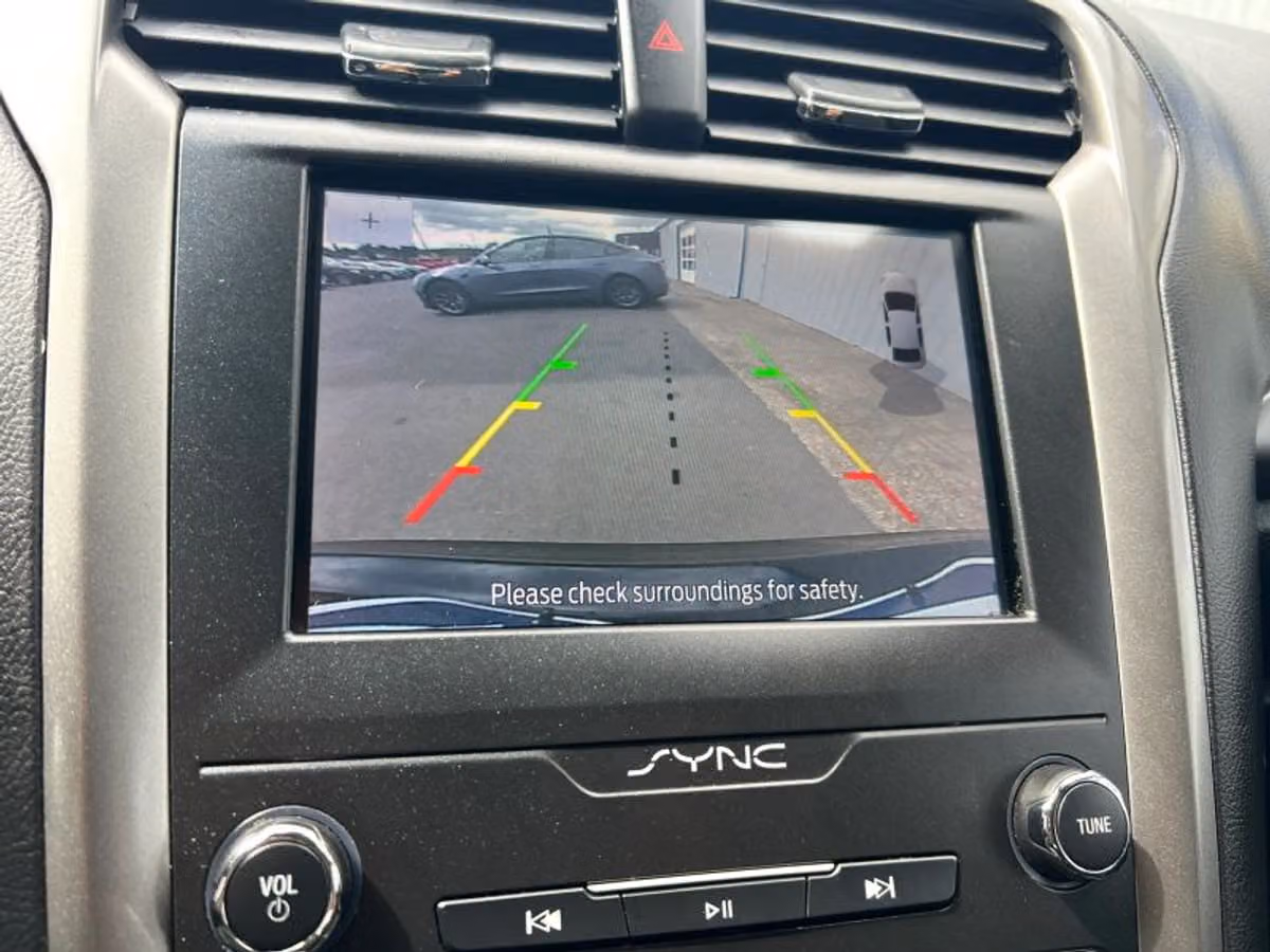 2020 Ford Fusion SE Image 36